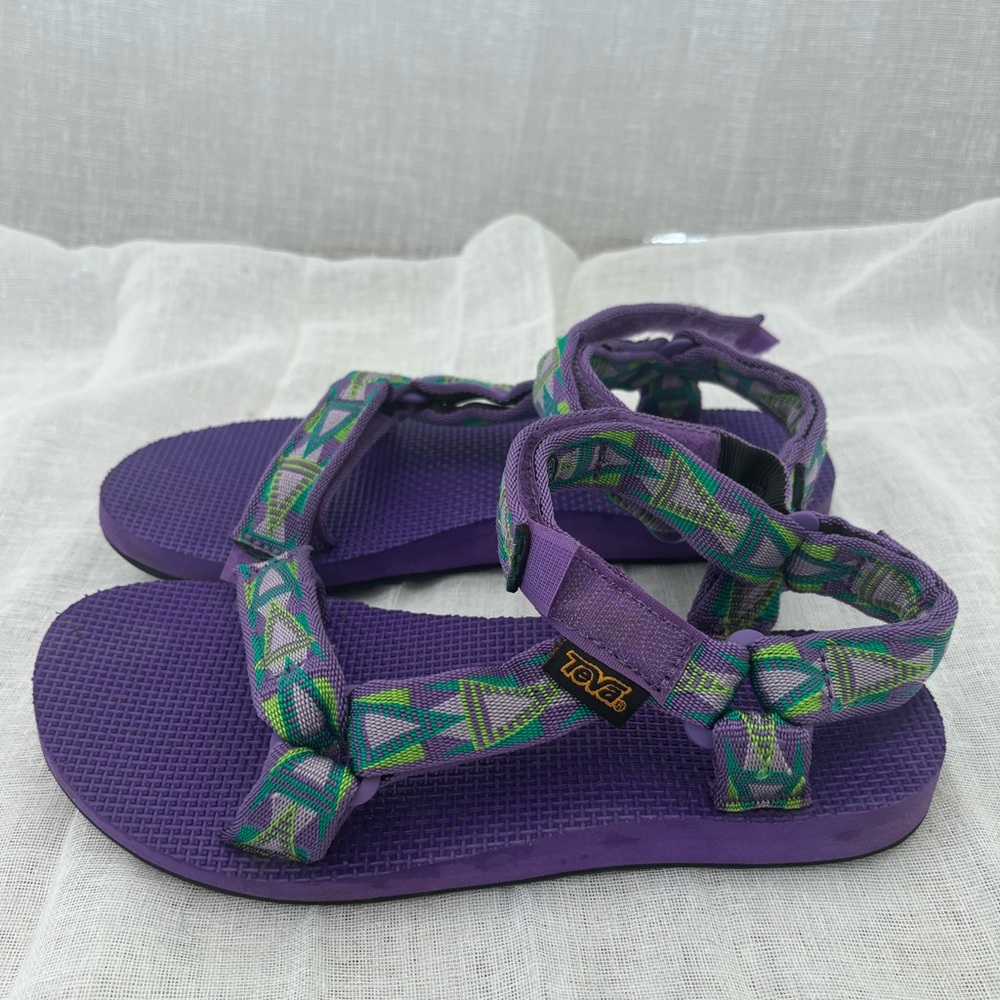 Teva SZ 7 Artist Series Purple & Green Aztec design